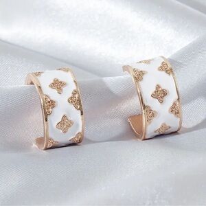 Gold Tone and White Clover Flower Hoop Cuff Earrings New